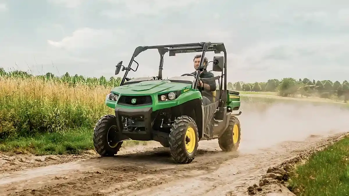 Mid-Size Crossover Gator Utility Vehicles