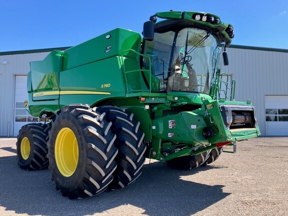 2022 John Deere S780