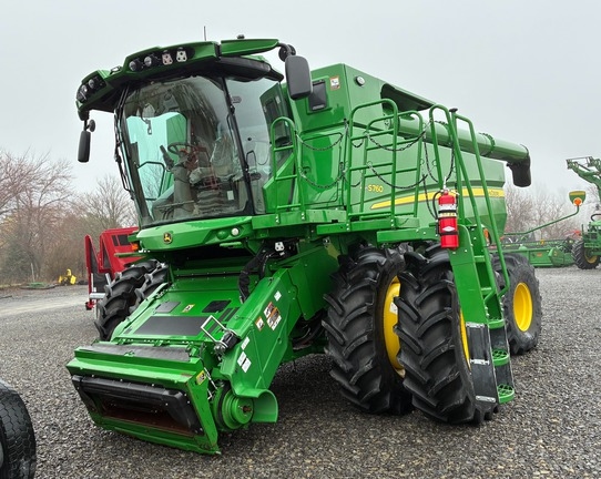 2023 John Deere S760