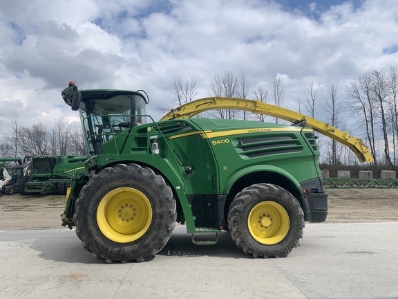 2015 John Deere 8400