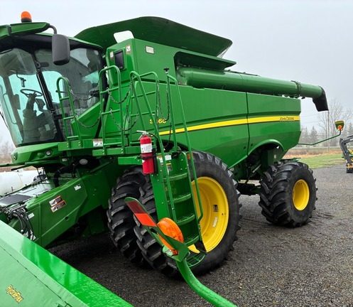 2012 John Deere S660