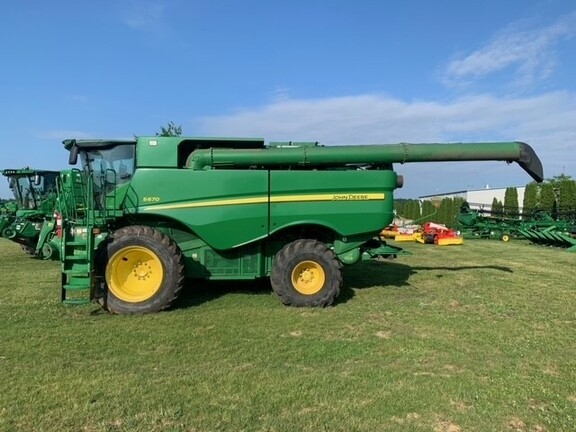 2015 John Deere S670