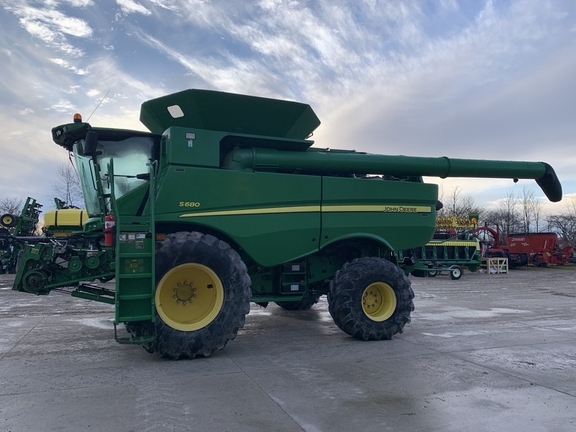 2013 John Deere S680