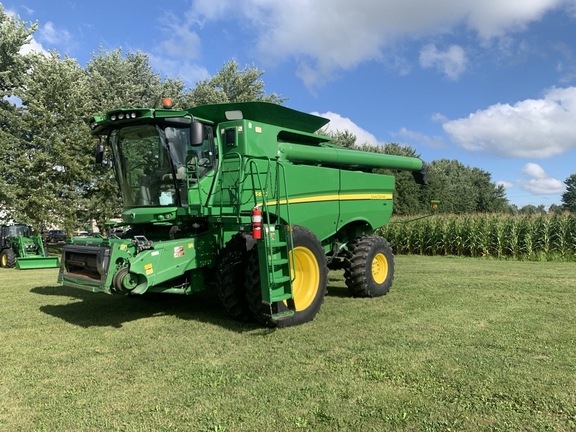 2013 John Deere S670