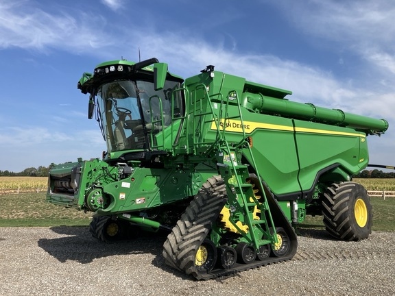 2022 John Deere X9 1100